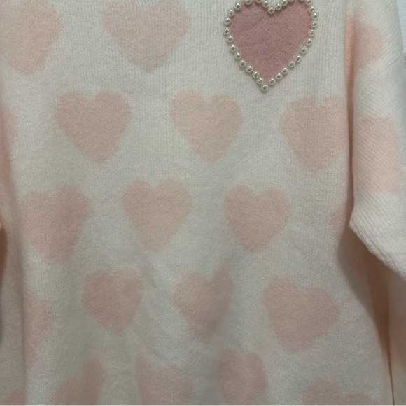Vince Camuto Cream and Pink Heart Sweater with Pearl Detail Size Large. - Picture 4 of 15